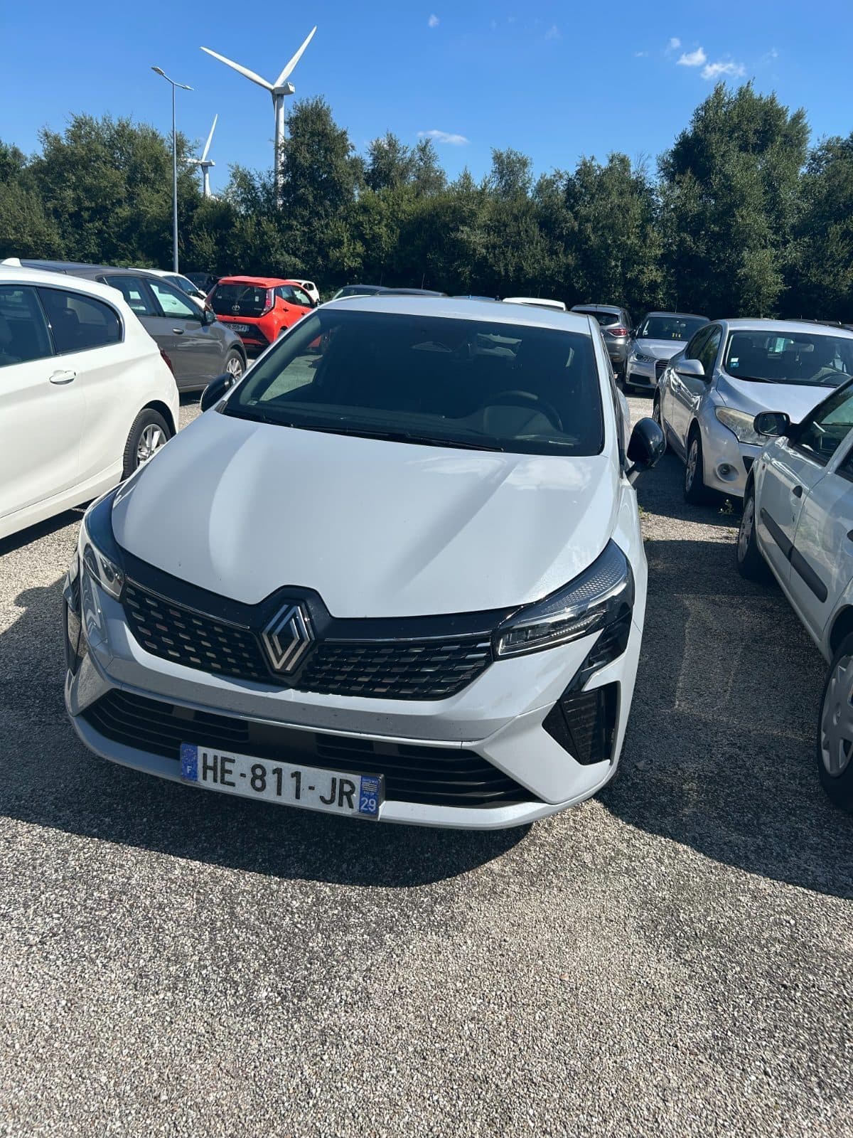 Photo de la Renault CLIO V full hybride 145ch E tech 2026